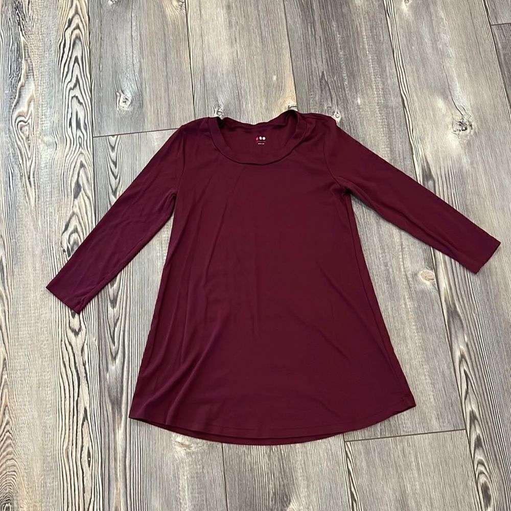 Three Dots Maroon 3/4 Sleeve Tee
